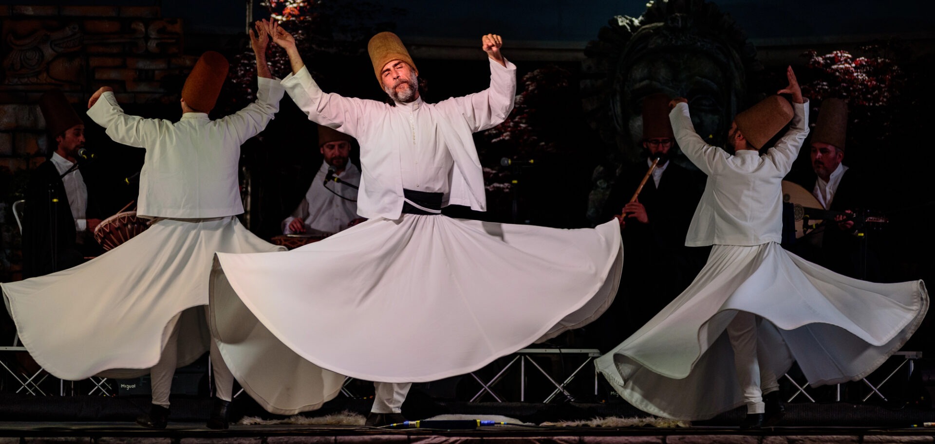 Turkse wervelende dansers