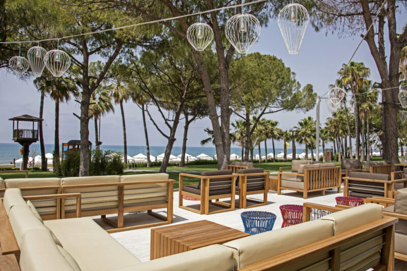 Acanthus Cennet Barut Collection