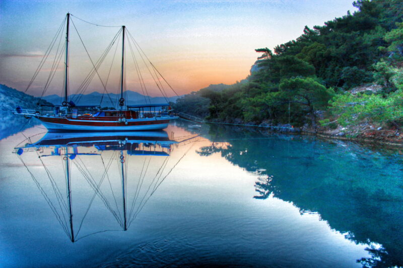 Blue Cruise & Titanic Resort