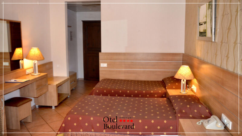 Boulevard Hotel