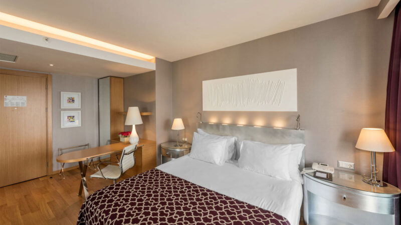Fly & Go Akra Hotel