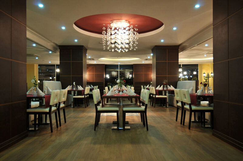 Fly & Go Gold City Hotel