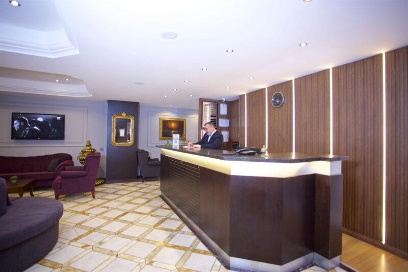 Grand Ant Hotel
