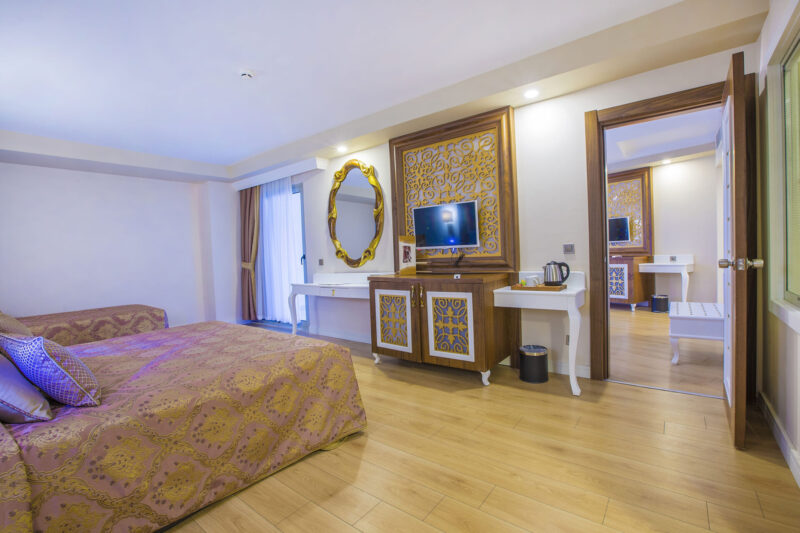 J'adore Deluxe Hotel & Spa