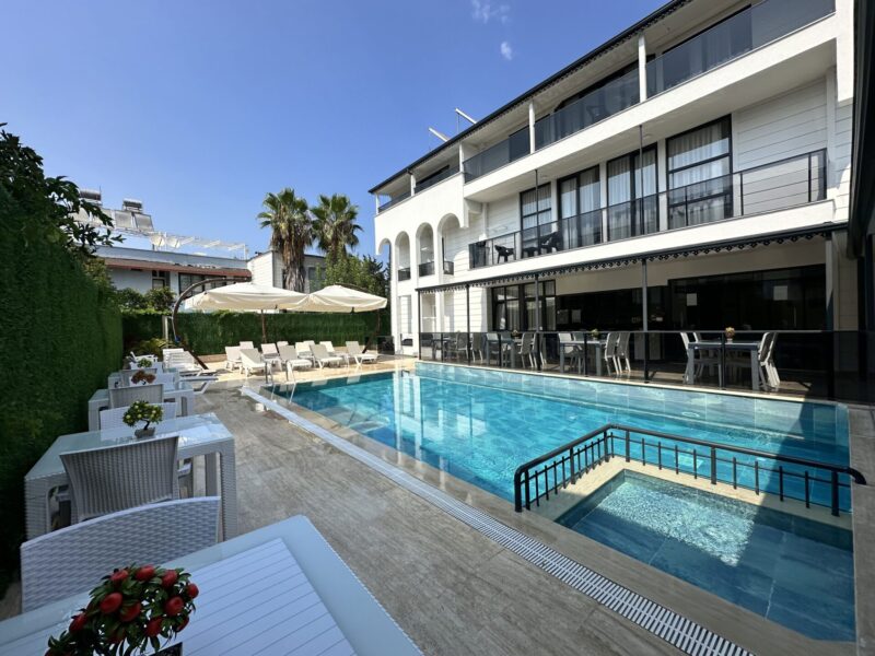 Jest Otel