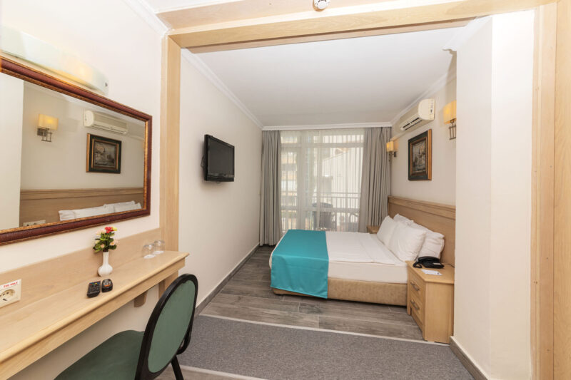 K Maris Hotel