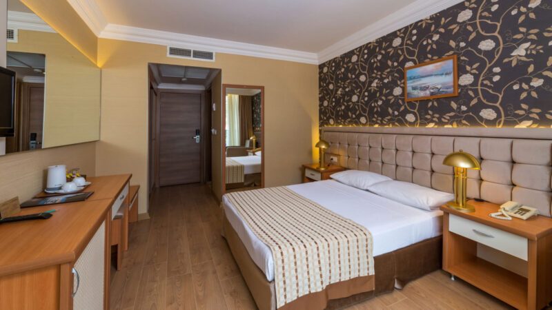 L' Etoile Hotel