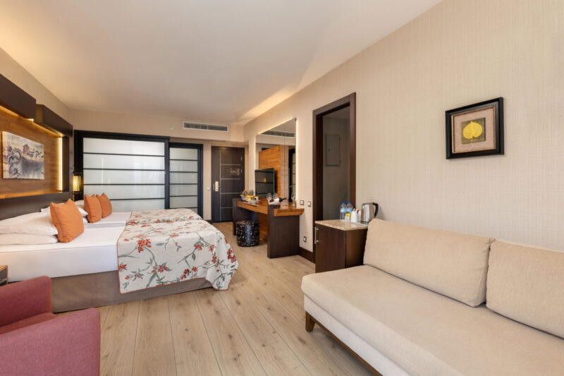 Limak Lara Deluxe Hotel & Spa