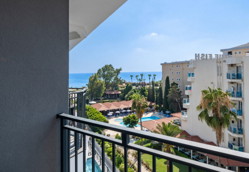 Nova Life Hotel