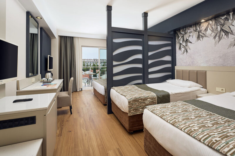 Seaden Sea World Resort & Spa