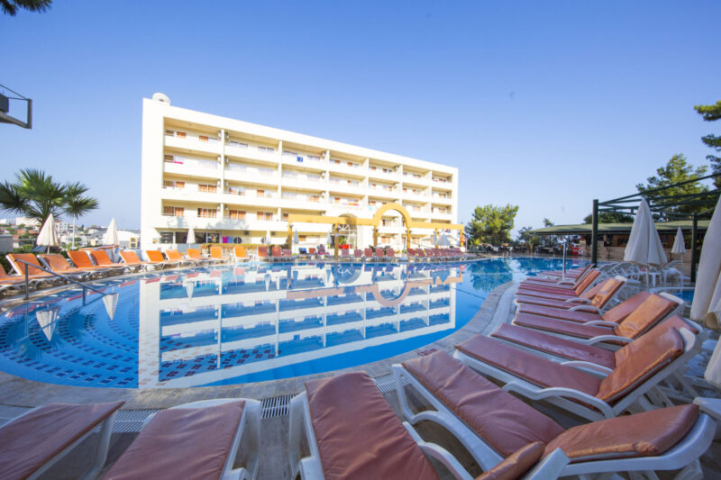 Tuntas Family Suites